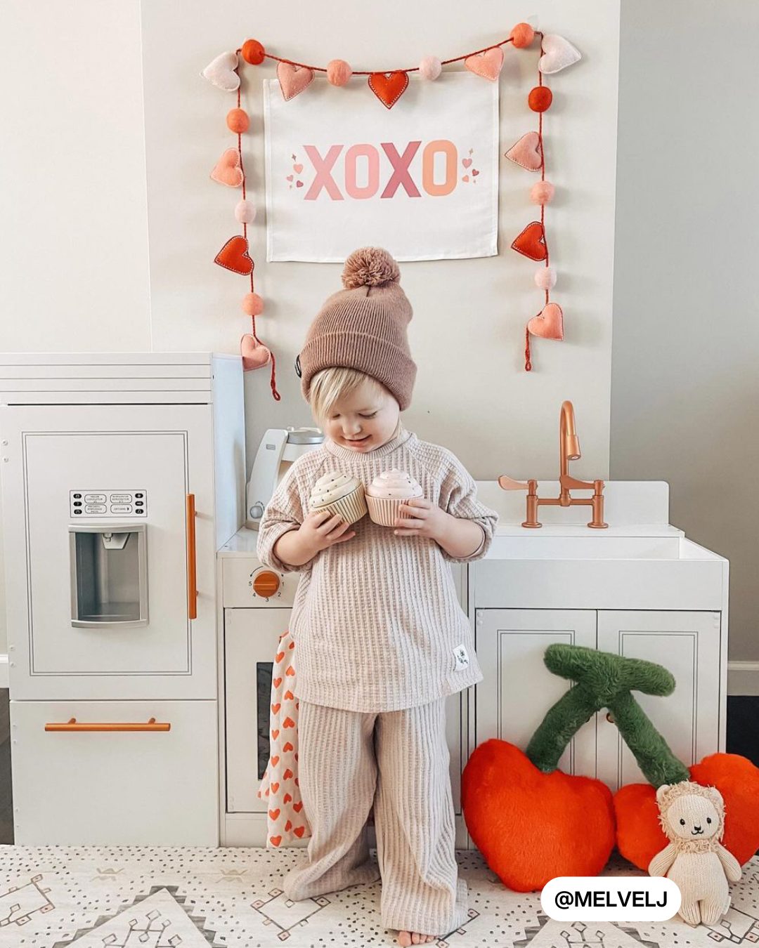 XOXO Banner