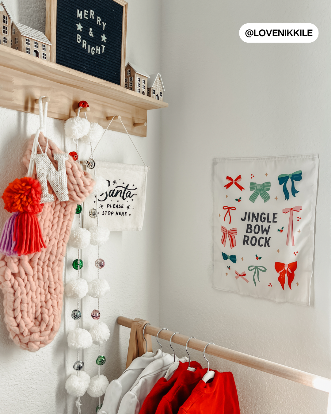 Jingle Bow Rock Banner