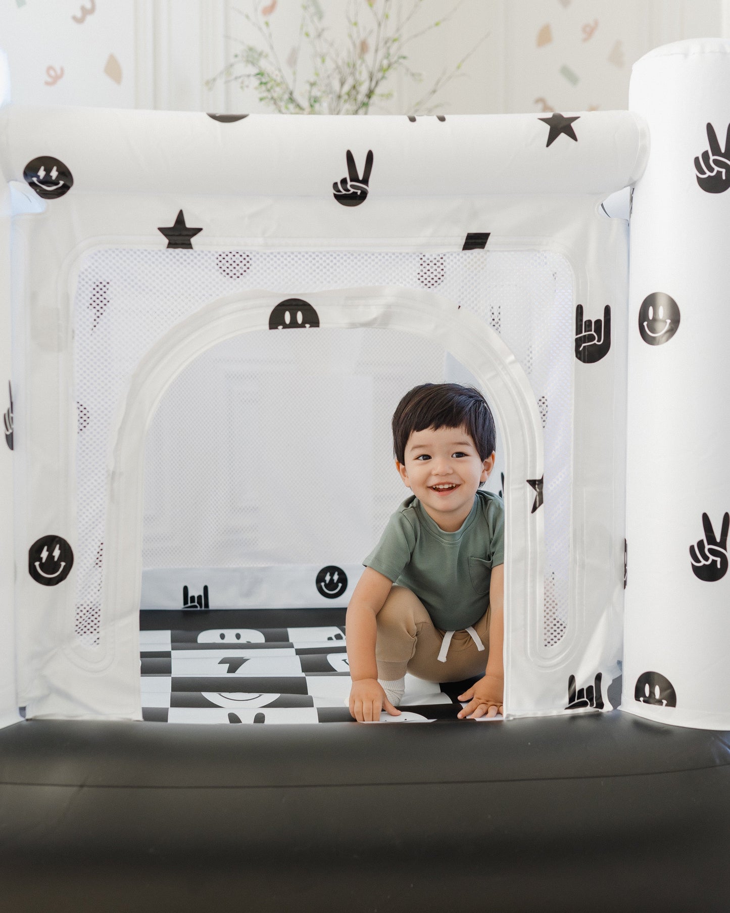Magic Bounce House – Mini Cordless Indoor Bouncer