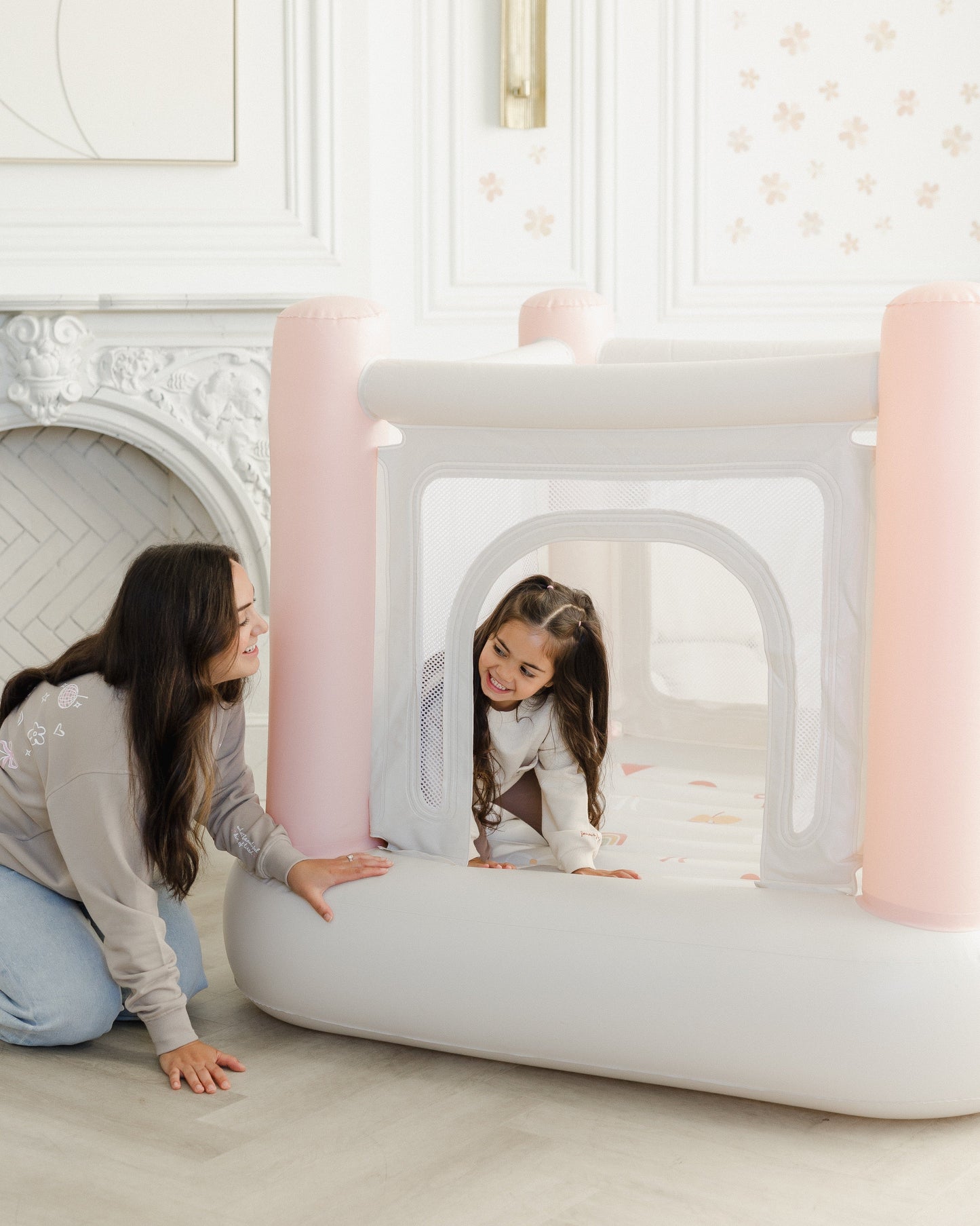 Magic Bounce House – Mini Cordless Indoor Bouncer