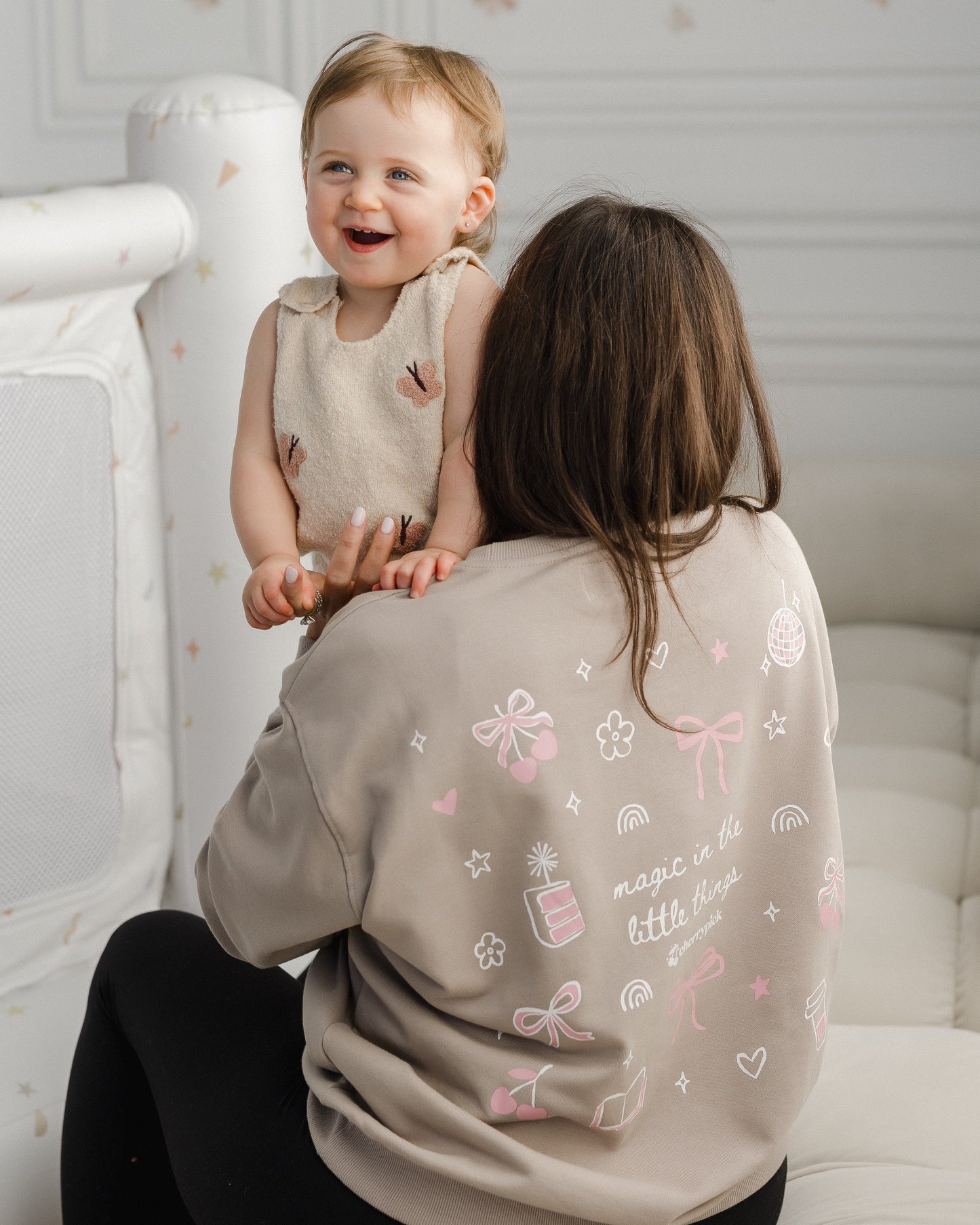 Everyday Mom Crewneck - Magic In The Little Things