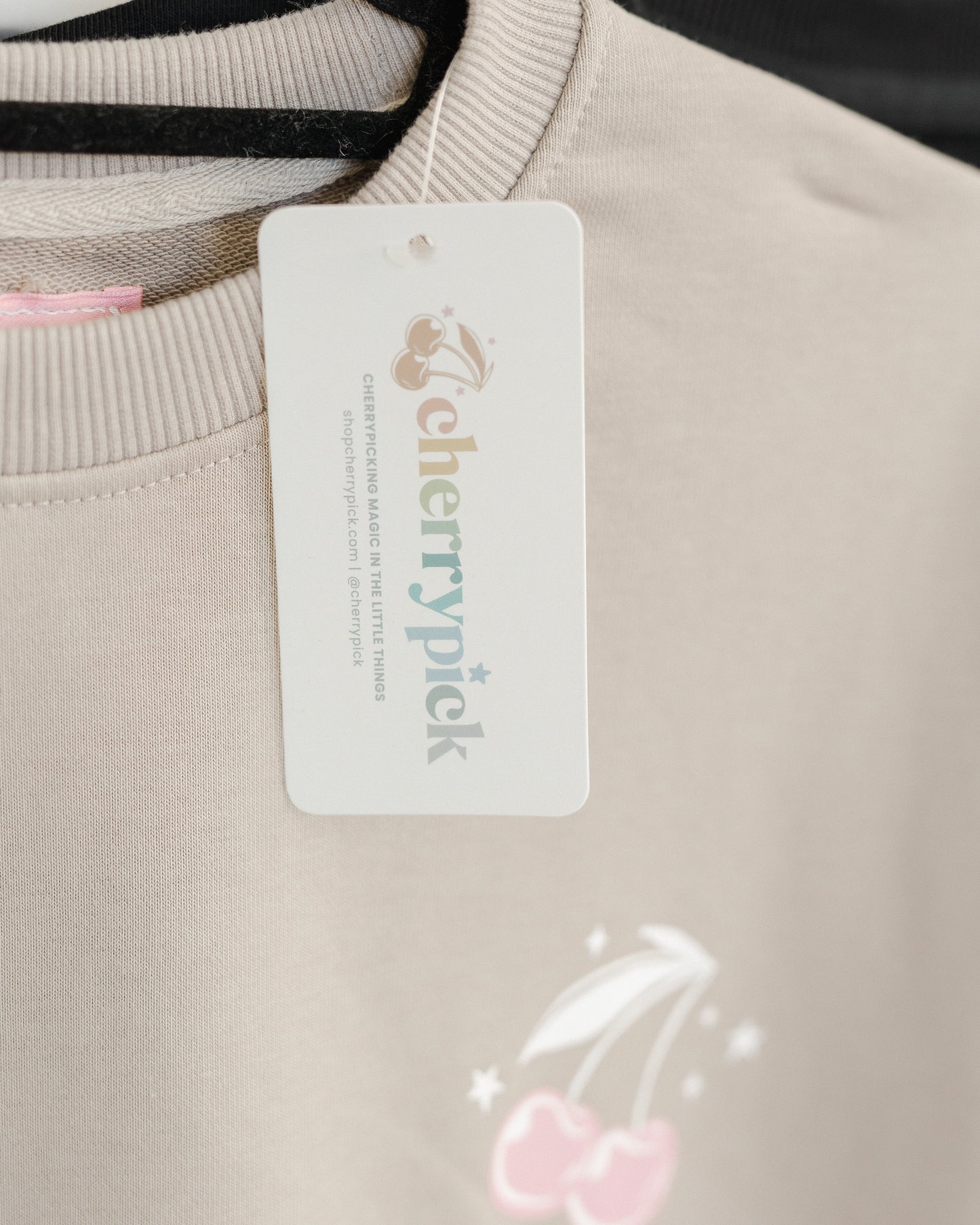 Everyday Mom Crewneck - Magic In The Little Things
