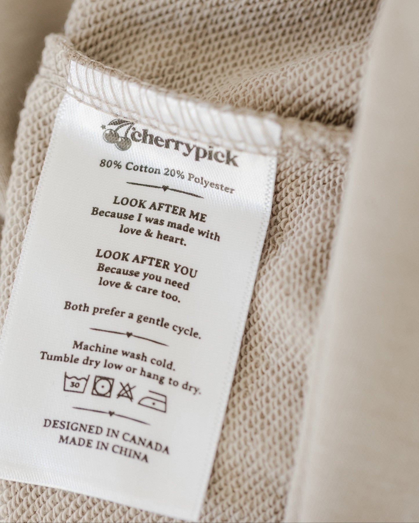 Everyday Mom Crewneck - Magic In The Little Things