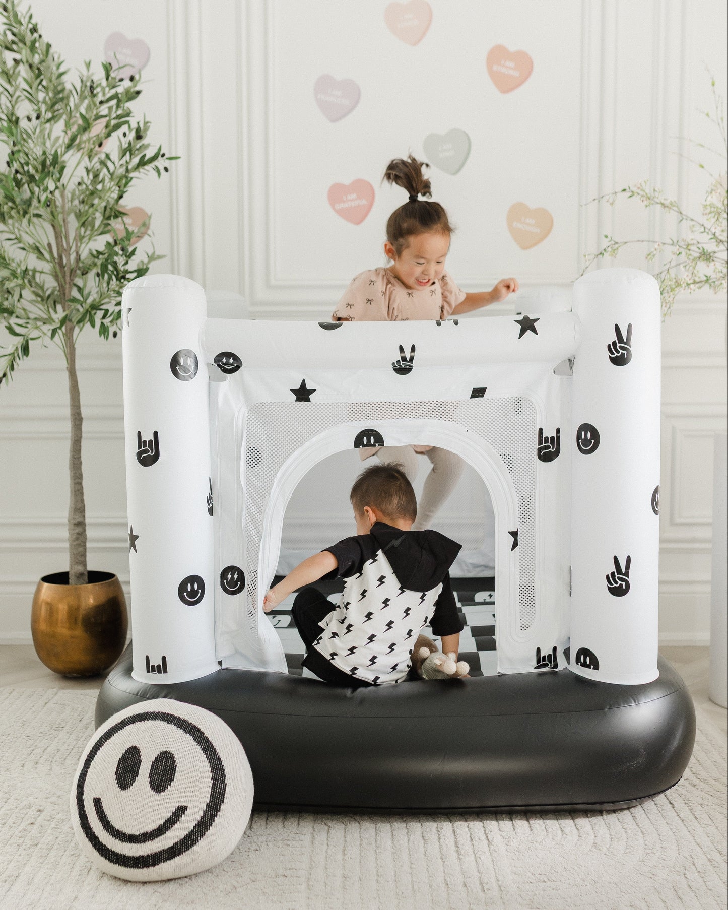Magic Bounce House – Mini Cordless Indoor Bouncer