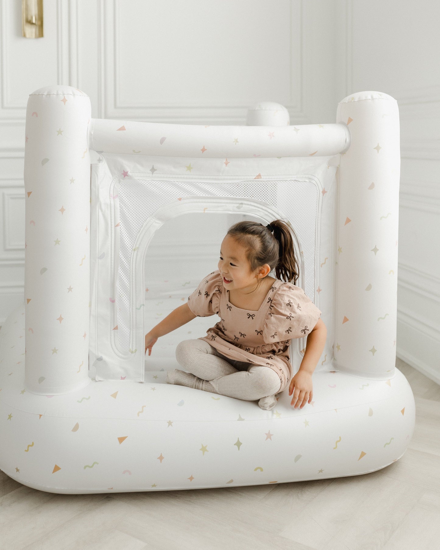 Magic Bounce House – Mini Cordless Indoor Bouncer