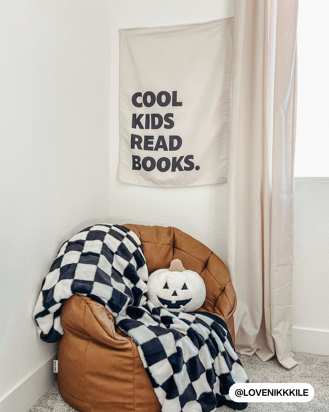 Cool Kids Read Books Banner