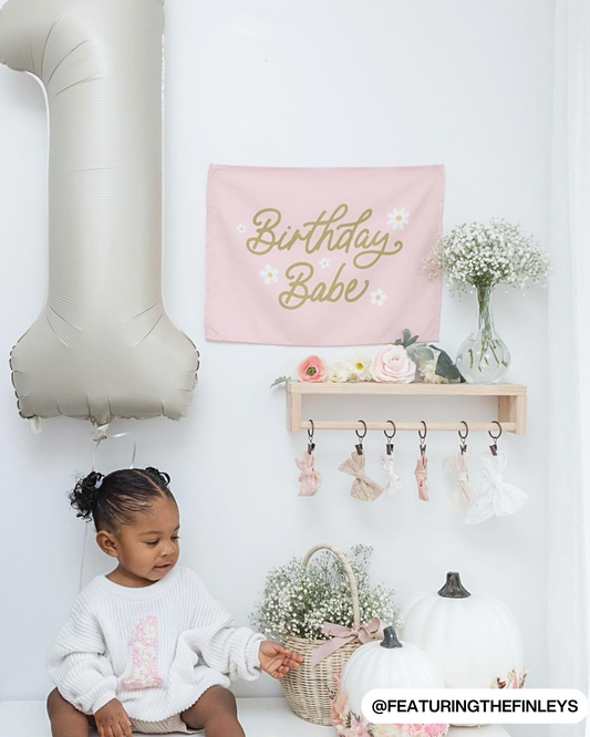 Birthday Babe Banner (Daisies)