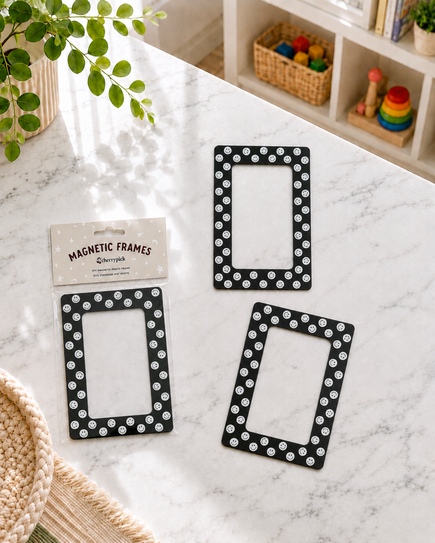 Magnetic Photo Frames (2-Pack)