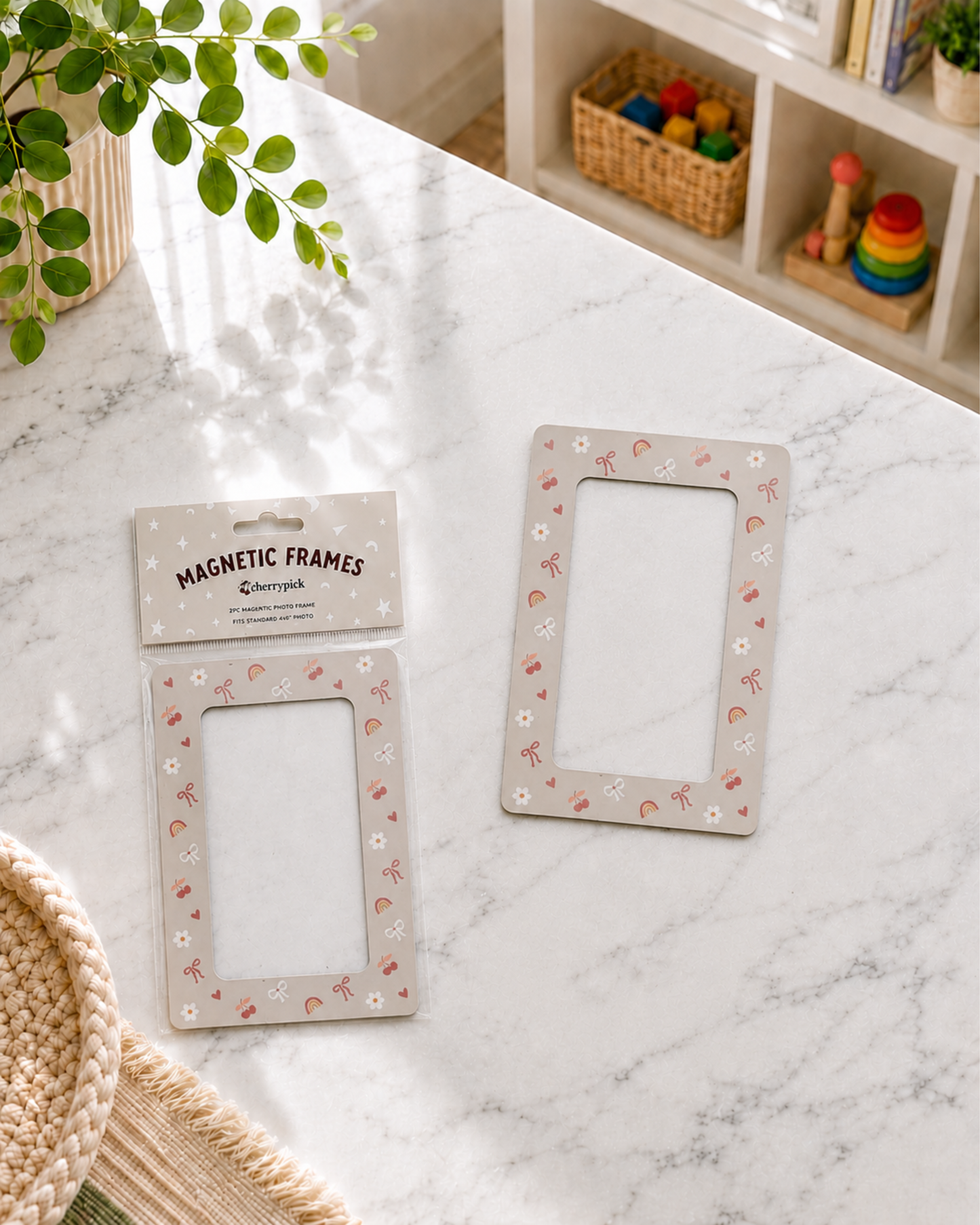 Magnetic Photo Frames (2-Pack)