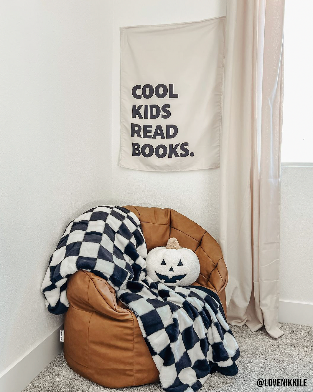 Cool Kids Read Books Banner