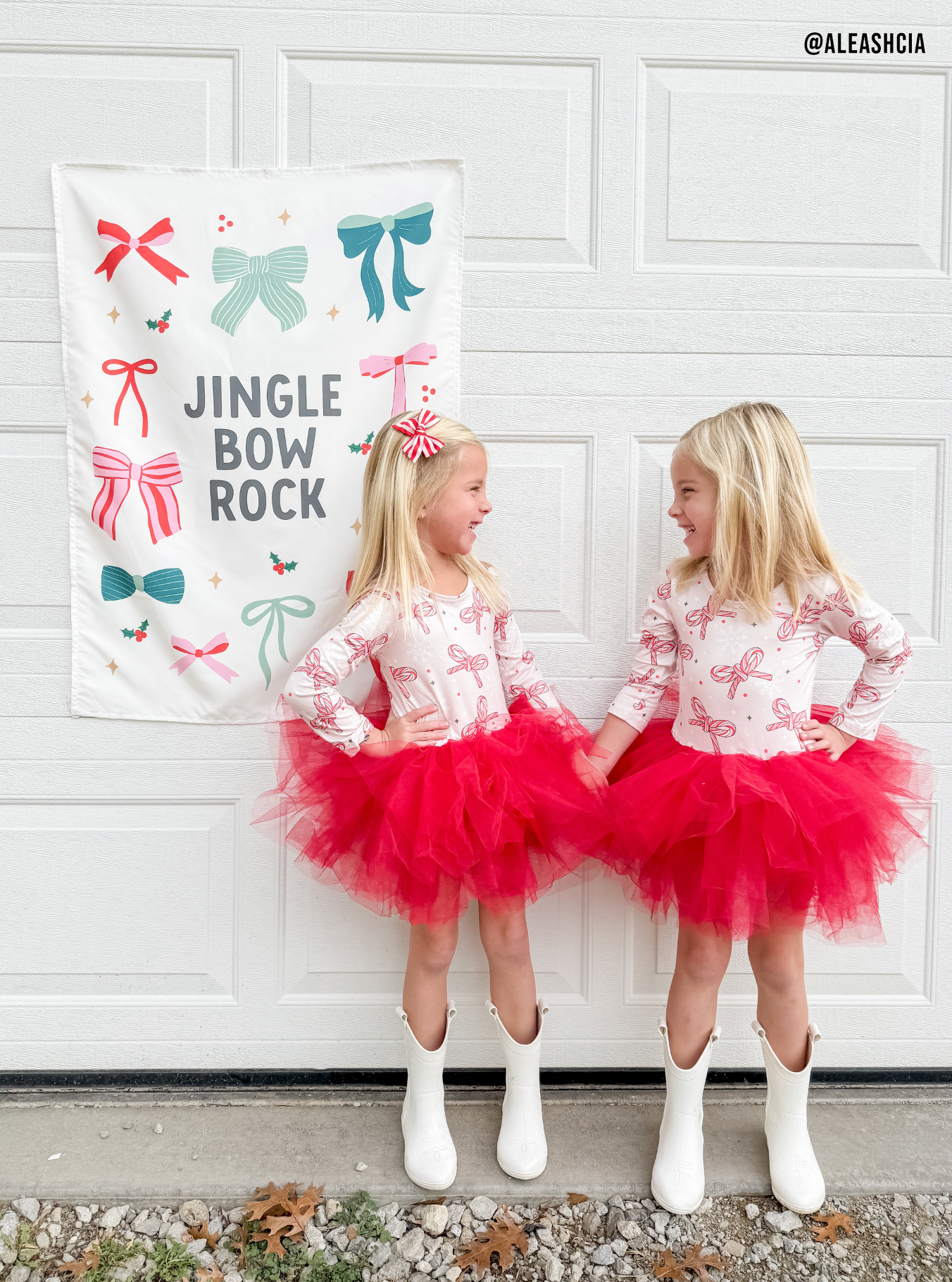 Jingle Bow Rock Banner